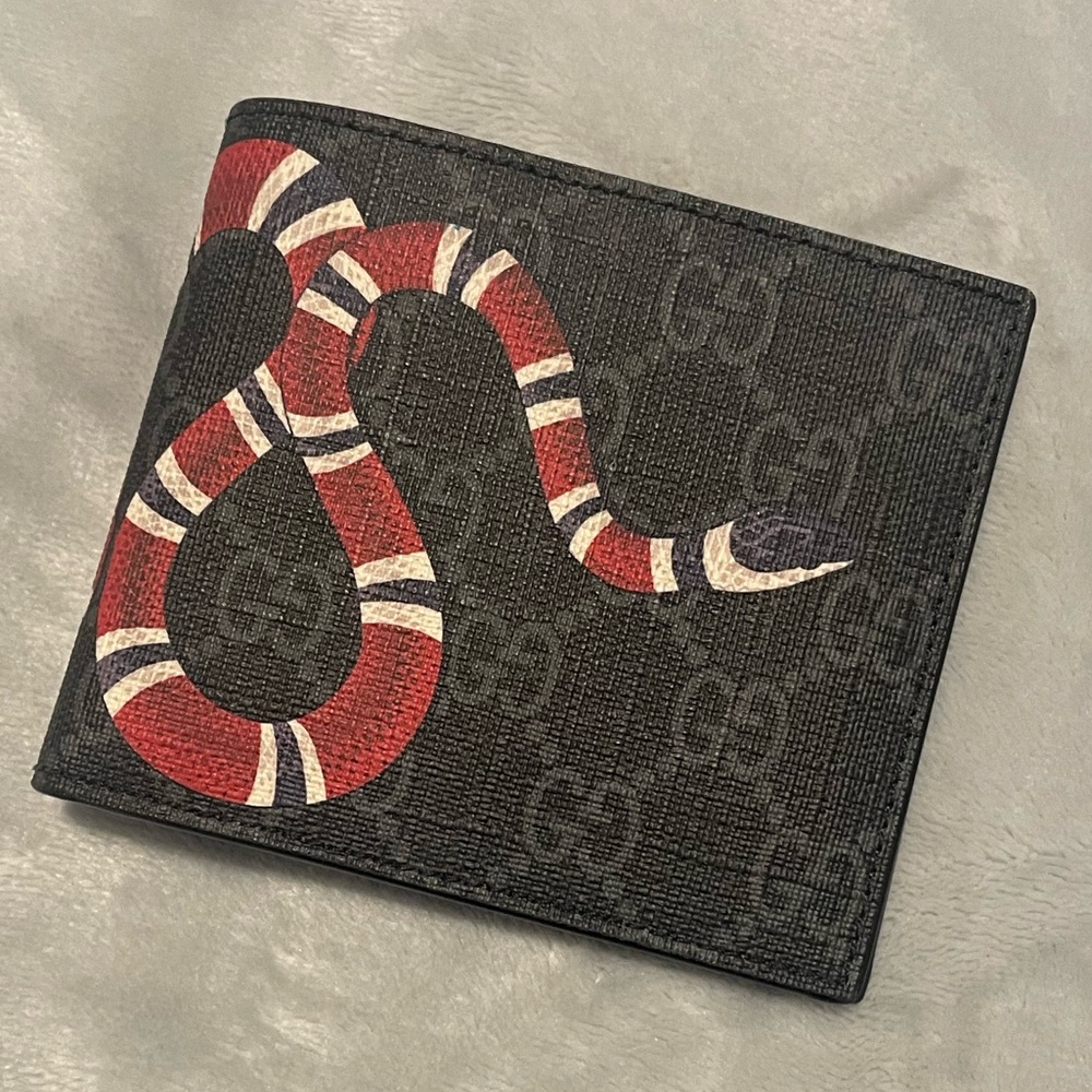 Brand NEW GG supreme snake wallet